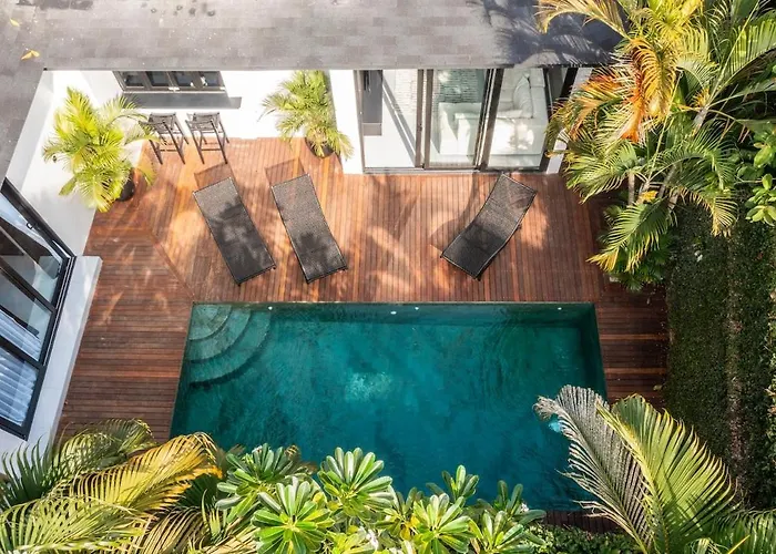 La - Luxury 4 Bedroom Pool Seminyak