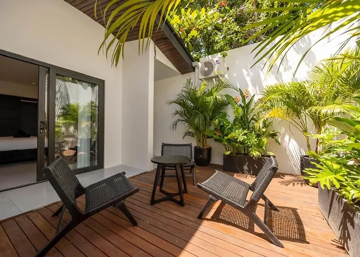 La - Luxury 4 Bedroom Pool Villa *
