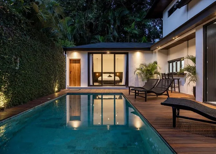 La - Luxury 4 Bedroom Pool *