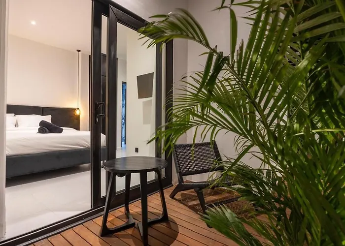 La - Luxury 4 Bedroom Pool Seminyak