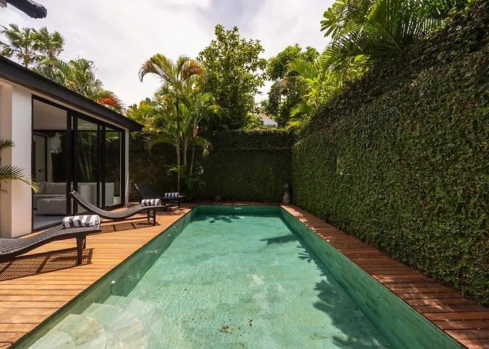 La - Luxury 4 Bedroom Pool